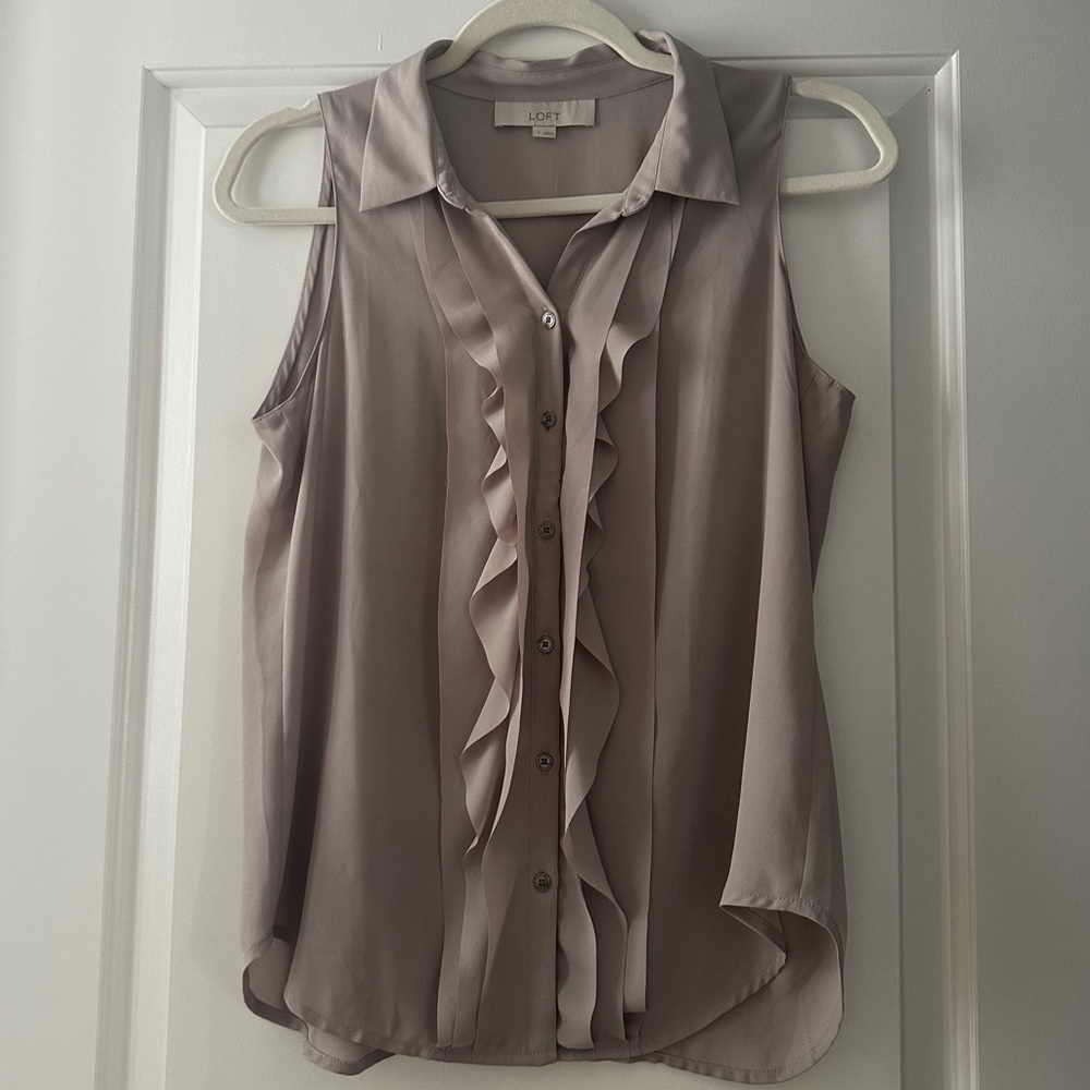 LOFT Sleeveless Ruffle Button Down Blouse - Small